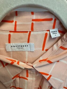Equipment Femme Pink & Orange Printed Silk Blouse
